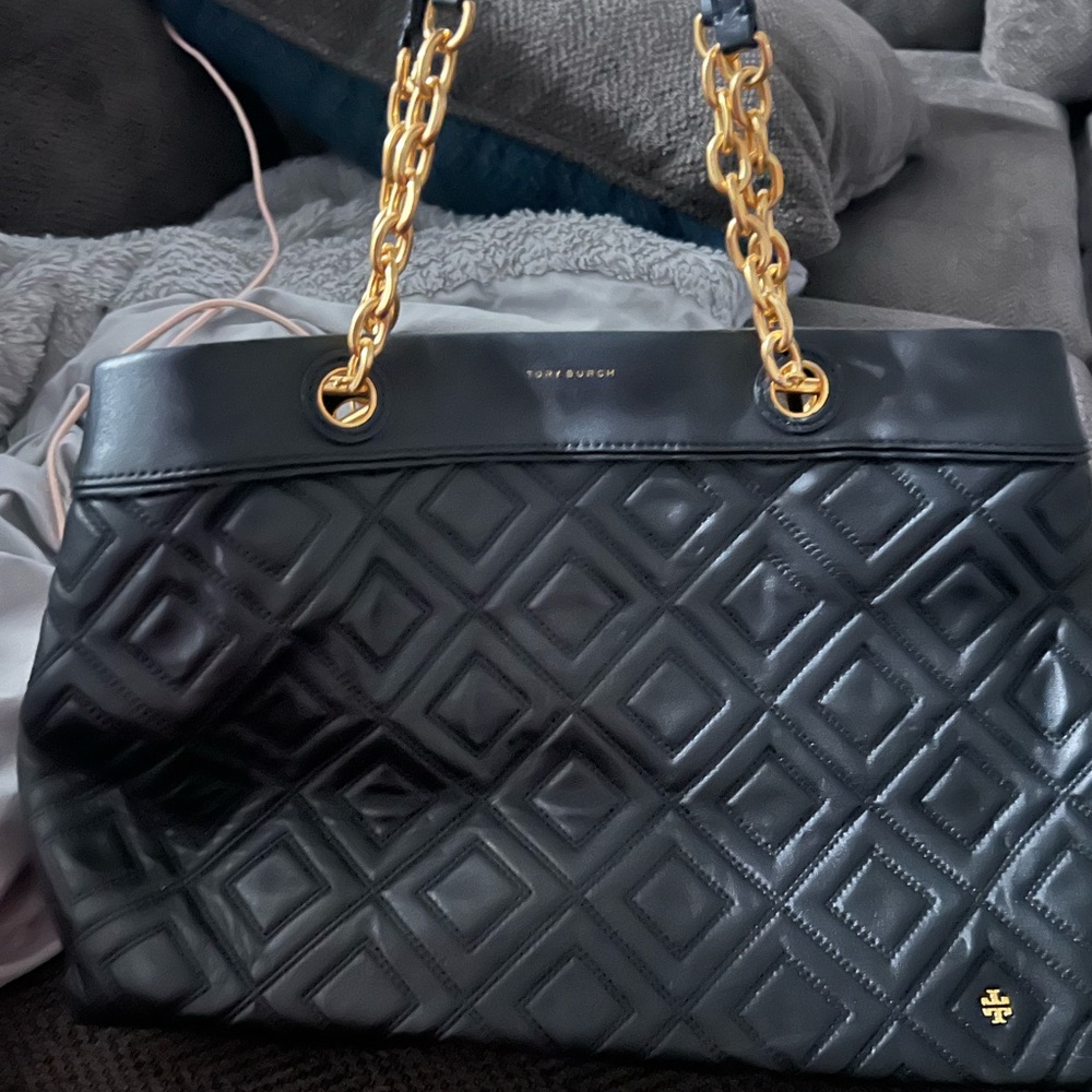 Tory Burch Black Quilted Shoulder Bag with Gold Chain